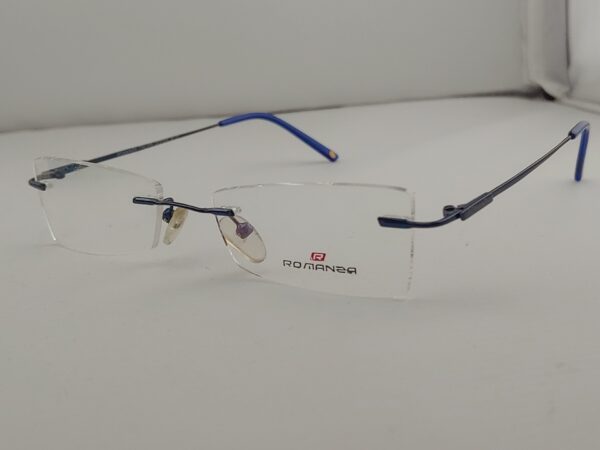 VM AQ002-CLR02