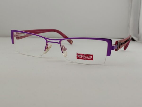 VM V3009-CLR09